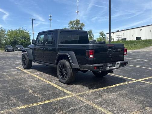 2025 Jeep Gladiator Nighthawk
