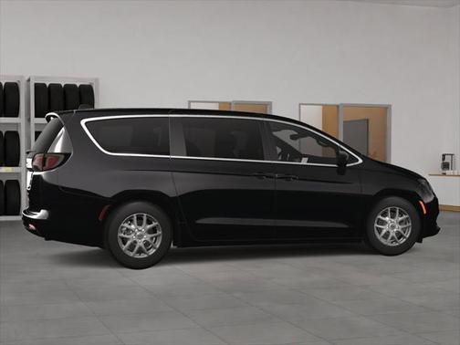 2025 Chrysler Voyager LX