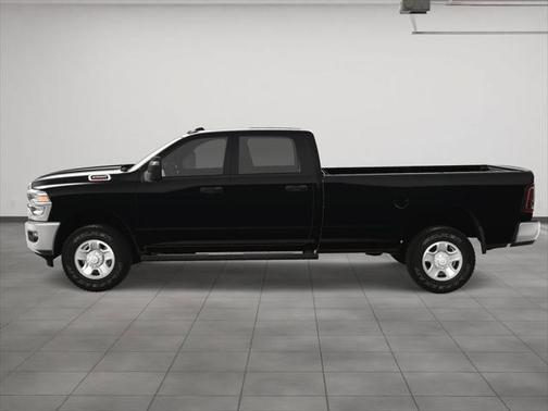 2025 RAM 2500 Tradesman Crew Cab 4x4 8' Box