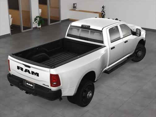 2025 RAM 3500 Tradesman Crew Cab 4x4 8' Box