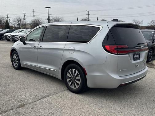 2023 Chrysler Pacifica Hybrid Limited