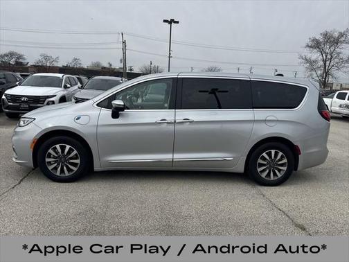 2023 Chrysler Pacifica Hybrid Limited