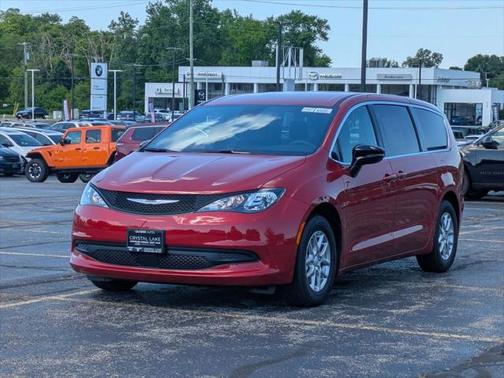 2025 Chrysler Voyager LX