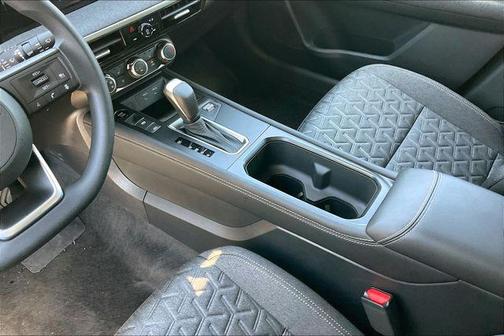 Gun Met 2025 Nissan Kicks SV