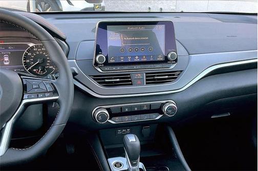 2025 Nissan Altima SR FWD