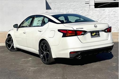 2025 Nissan Altima SR FWD
