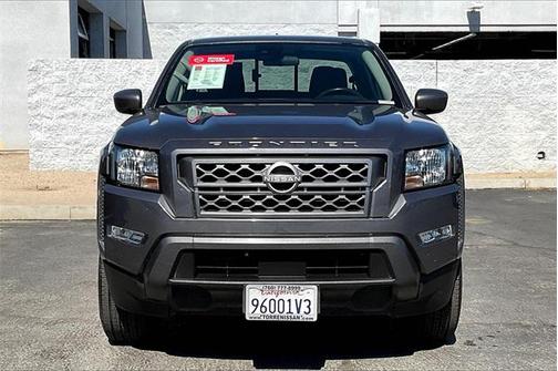 2024 Nissan Frontier SV