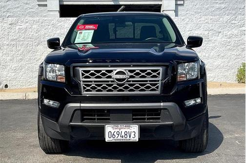 2023 Nissan Frontier SV