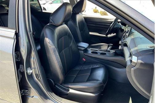 2022 Nissan Altima SR FWD