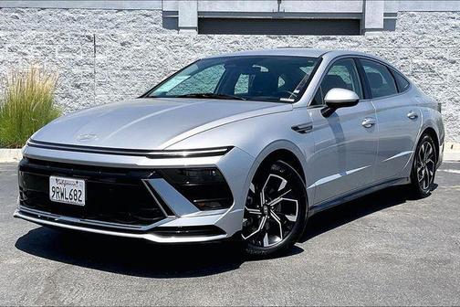 Aero Silver 2025 Hyundai SONATA SEL
