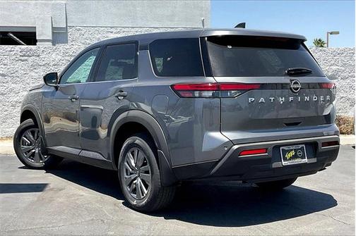 2025 Nissan Pathfinder S FWD