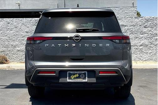 2025 Nissan Pathfinder S FWD