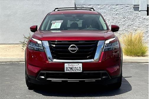 2022 Nissan Pathfinder SV 2WD