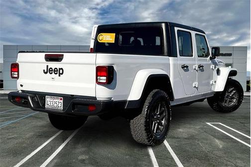 2024 Jeep Gladiator Sport S