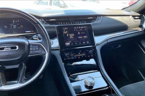 Bright White Clearcoat 2021 Jeep Grand Cherokee L Altitude