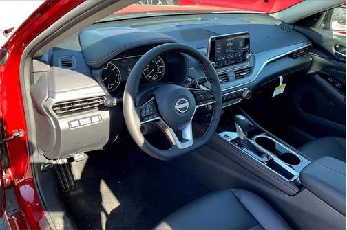 2025 Nissan Altima SR FWD