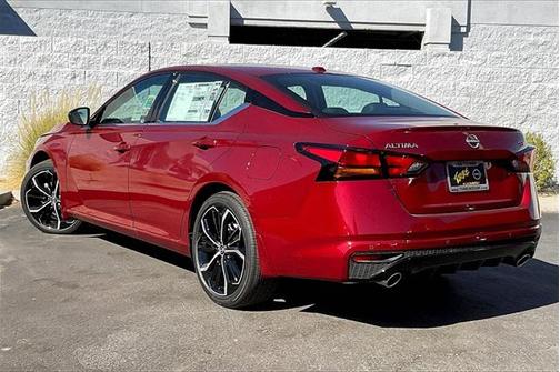 2025 Nissan Altima SR FWD