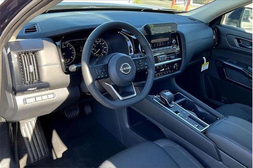 2025 Nissan Pathfinder SV FWD