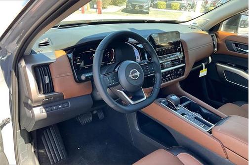 2025 Nissan Pathfinder Platinum FWD