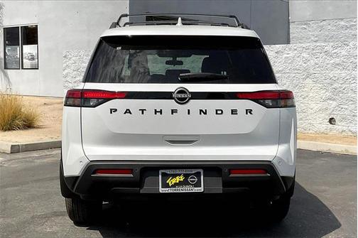 2025 Nissan Pathfinder SV FWD