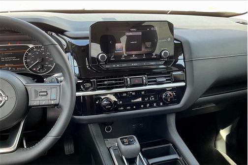 2025 Nissan Pathfinder SV FWD