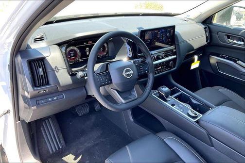White Pearl 2026 Nissan Pathfinder SL