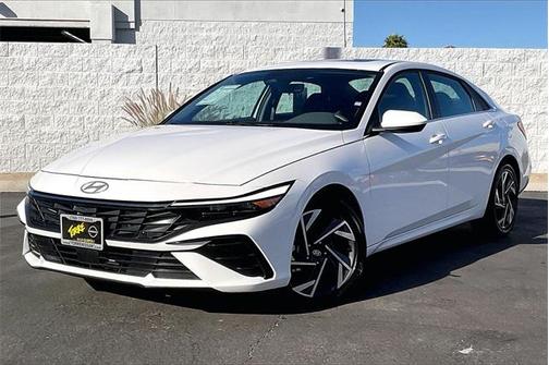 2025 Hyundai ELANTRA SEL