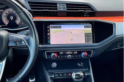 2019 Audi Q3 2.0T S line Prestige