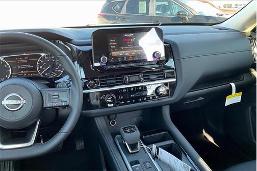 2025 Nissan Pathfinder SV FWD