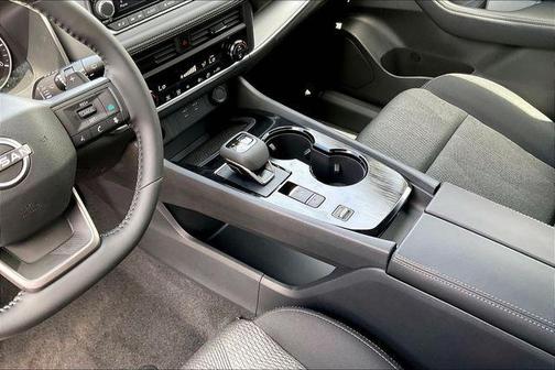 Gun Met 2026 Nissan Rogue SV