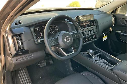 2025 Nissan Pathfinder S FWD