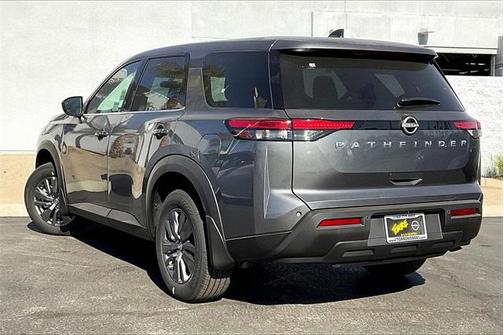 2025 Nissan Pathfinder S FWD