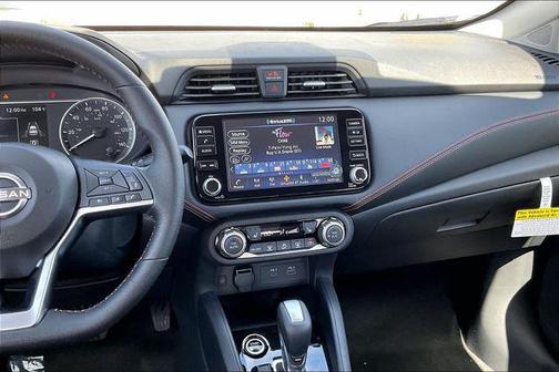 Scarlet 2025 Nissan Versa 1.6 S