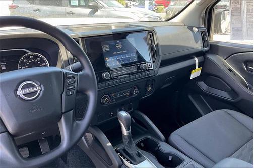 2025 Nissan Frontier S