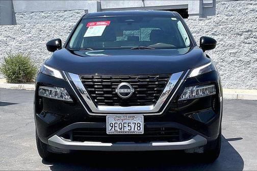 Super Black 2023 Nissan Rogue SV