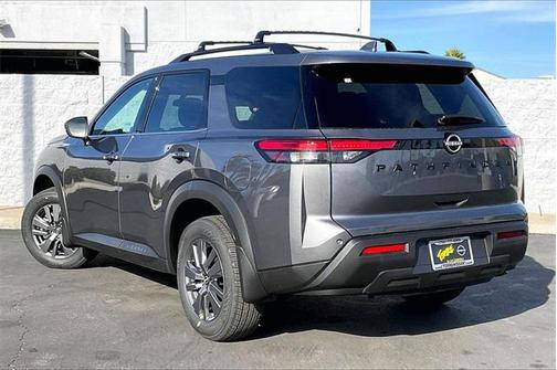 2025 Nissan Pathfinder SV FWD