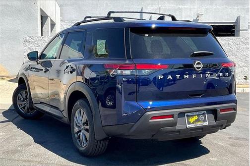 2025 Nissan Pathfinder SV FWD