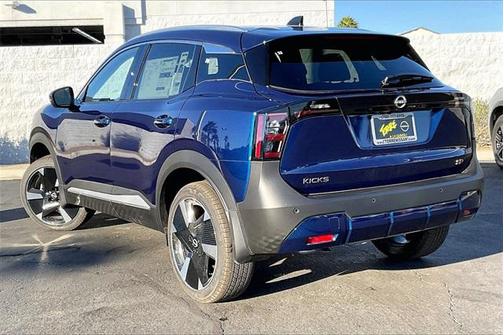 2026 Nissan Kicks SR