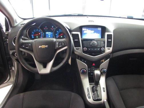 Silver Ice Metallic 2014 Chevrolet Cruze 1LT