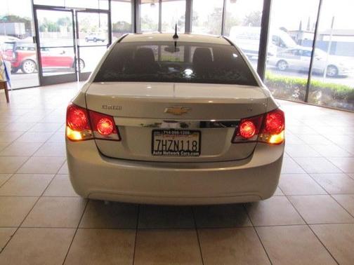 Silver Ice Metallic 2014 Chevrolet Cruze 1LT