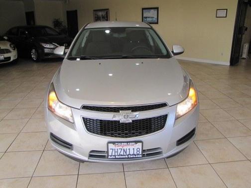 Silver Ice Metallic 2014 Chevrolet Cruze 1LT