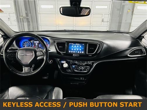 2020 Chrysler Pacifica Touring-L