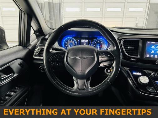 2020 Chrysler Pacifica Touring-L