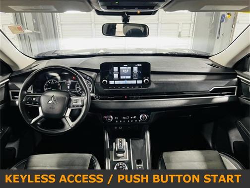 2024 Mitsubishi Outlander SE