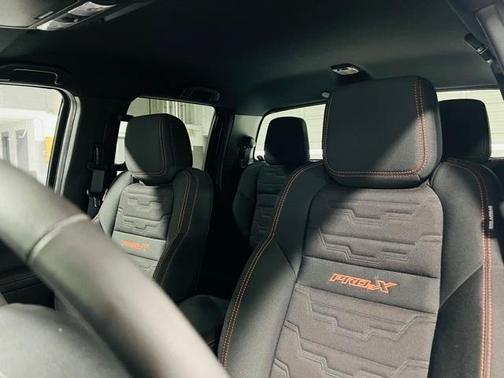 2025 Nissan Frontier PRO-X
