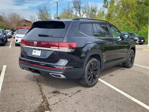 2025 Volkswagen Atlas 2.0T SE