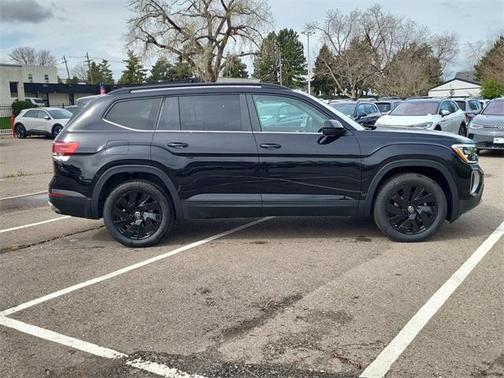2025 Volkswagen Atlas 2.0T SE