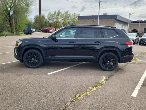 2025 Volkswagen Atlas 2.0T SE