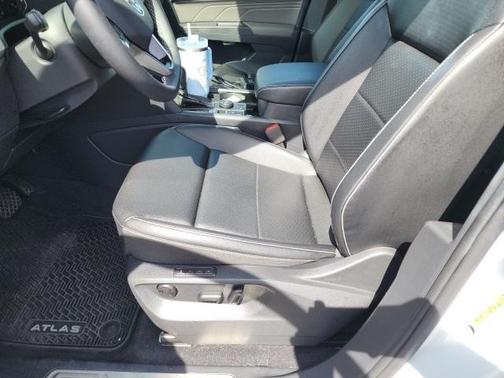 2022 Volkswagen Atlas 3.6L SEL