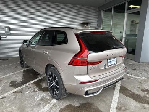2025 Volvo XC60 B5 Plus
